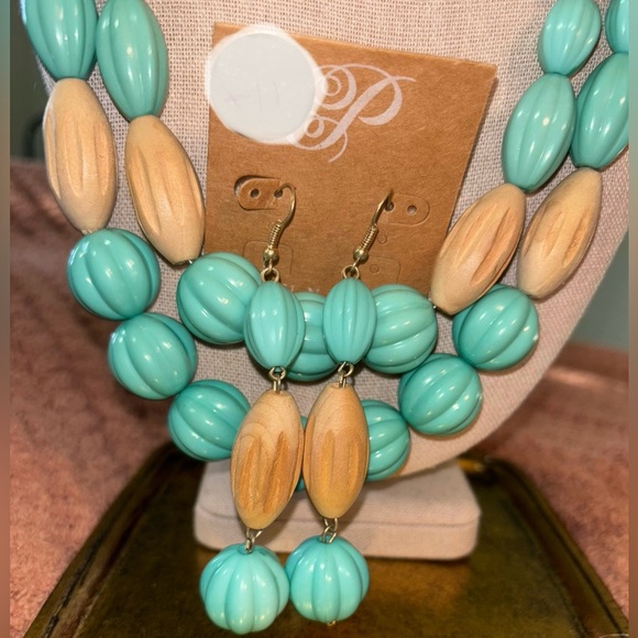 Chunky Link Statement Necklace & Matching Earring Set: Boho Gold + Aqua & Wood - Picture 11 of 11